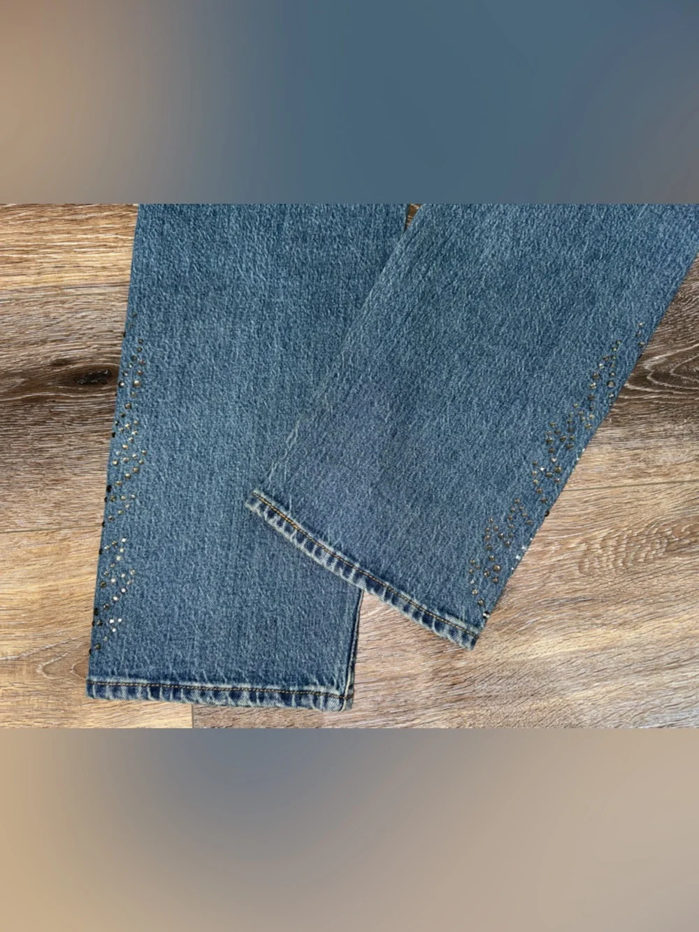 NWT 501 Curve High Waist Straight Leg Medium Wash Studded Jeans Size 32x30 - Picture 6 of 14